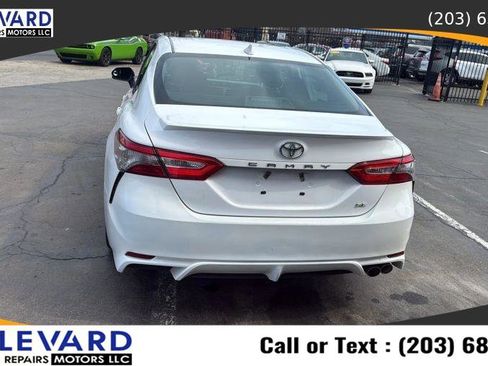 Used 2019 Toyota Camry SE image 6