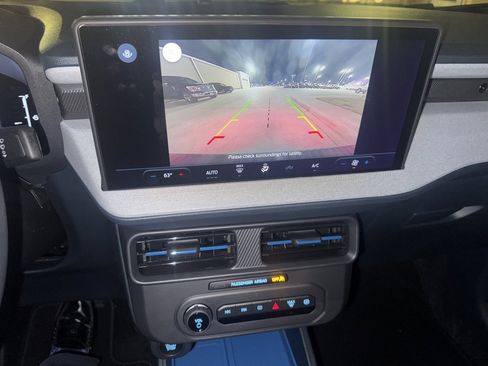 Certified 2025 Ford Maverick XLT w/ Equipment Group 302A image 12