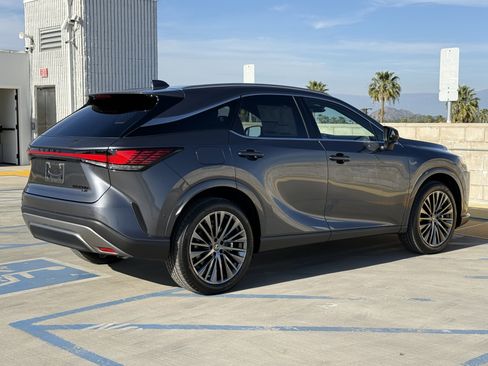New 2026 Lexus RX 450h AWD image 11