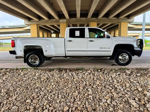 Used 2015 GMC Sierra 3500 Denali w/ Duramax Plus Package image 2