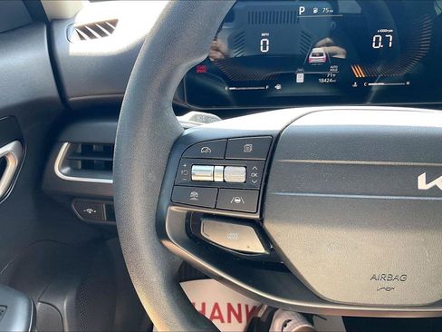 Used 2025 Kia K4 FWD image 18
