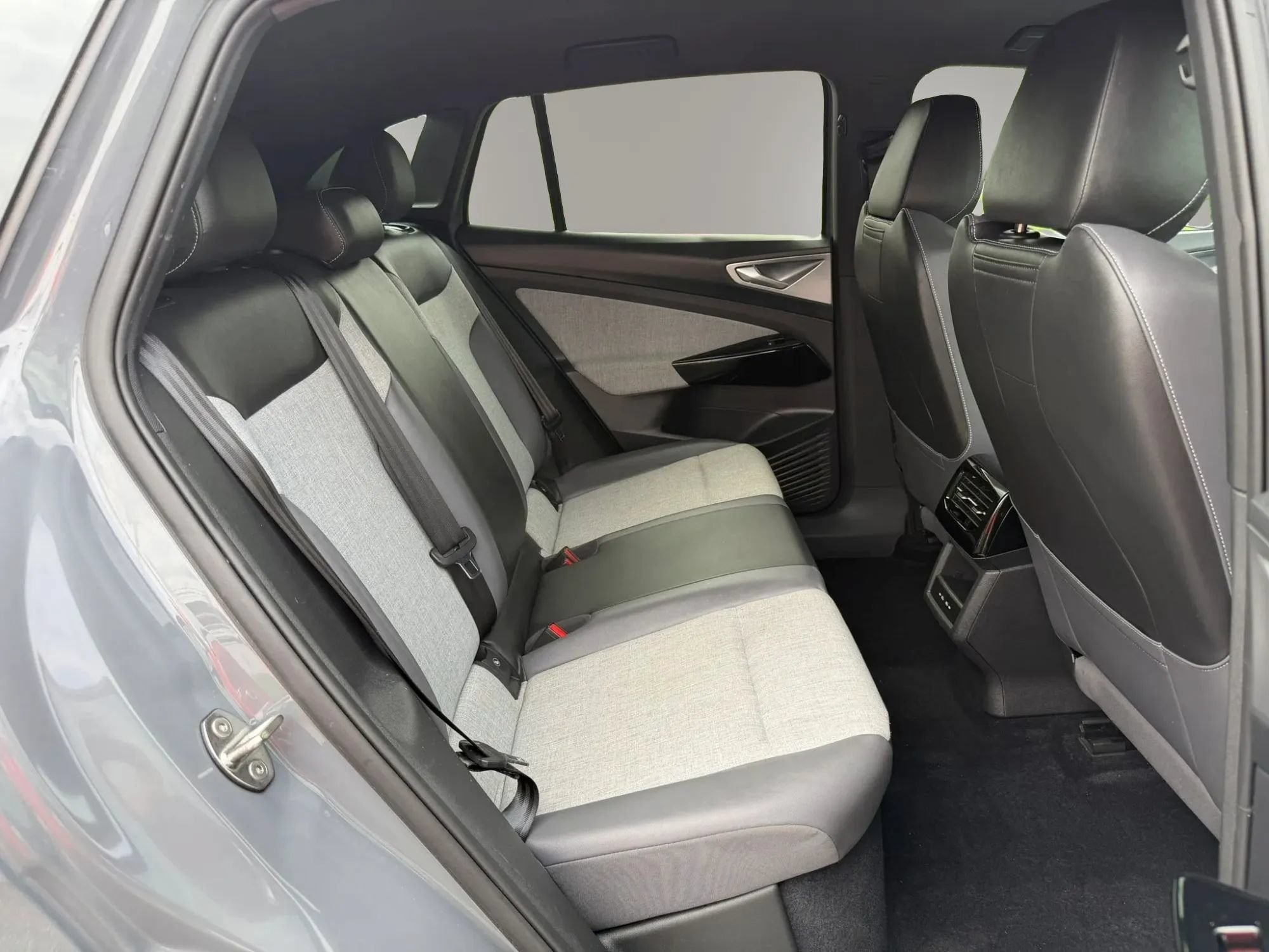 Used 2023 Volkswagen ID.4 Pro AWD/4WD image 48