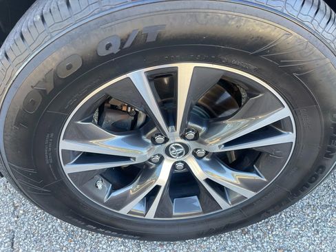 Used 2019 Toyota Highlander LE image 9