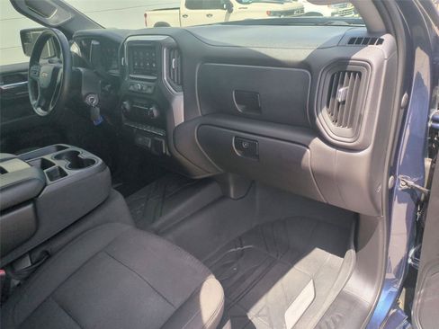 Used 2020 Chevrolet Silverado 1500 Custom w/ Custom Value Package AWD/4WD image 32
