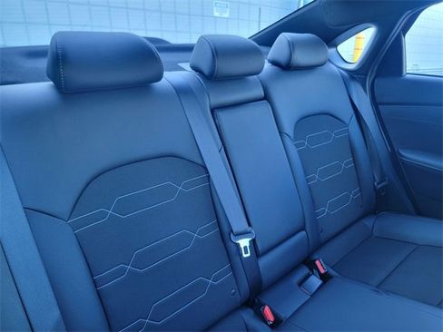 Used 2024 Kia Forte GT-Line image 17