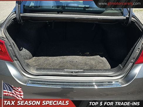 Used 2016 Nissan Altima 2.5 SR FWD image 11