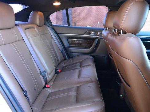 Used 2013 Lincoln MKS image 15