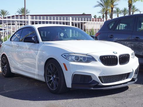 Used 2016 BMW M235i Coupe image 3