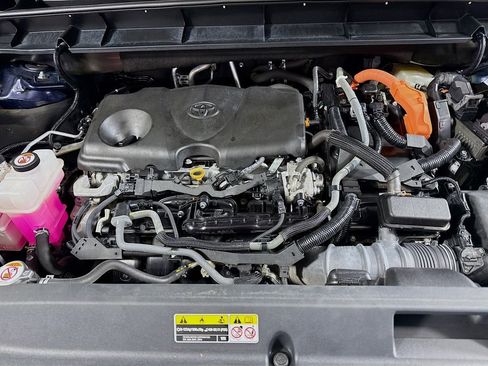 Used 2023 Toyota Highlander XLE AWD/4WD image 31