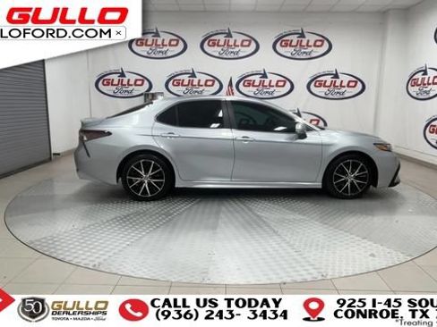 Used 2024 Toyota Camry SE w/ Cold Weather Package AWD/4WD image 9