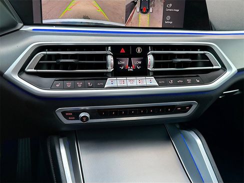 Used 2021 BMW X6 xDrive40i w/ Premium Package 2 image 17