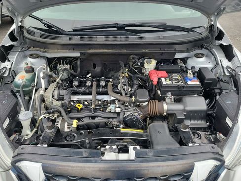 Used 2019 Nissan Kicks S FWD image 27