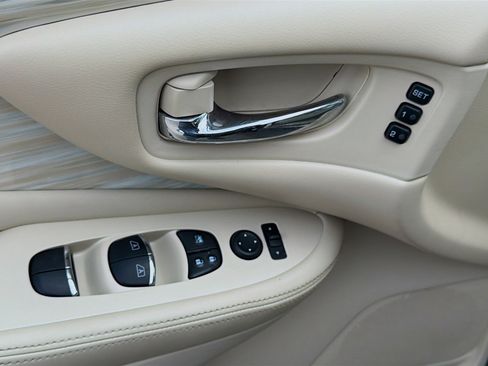 Used 2018 Nissan Murano SL w/ Moonroof Package image 23