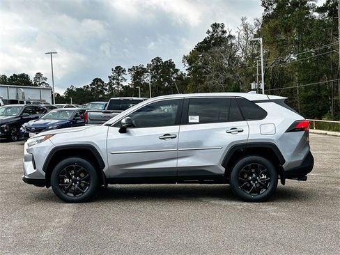 New 2025 Toyota RAV4 LE image 5