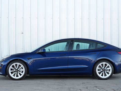 Used 2022 Tesla Model 3 Long Range image 9