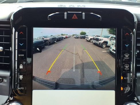 Used 2023 RAM 1500 Laramie AWD/4WD image 9