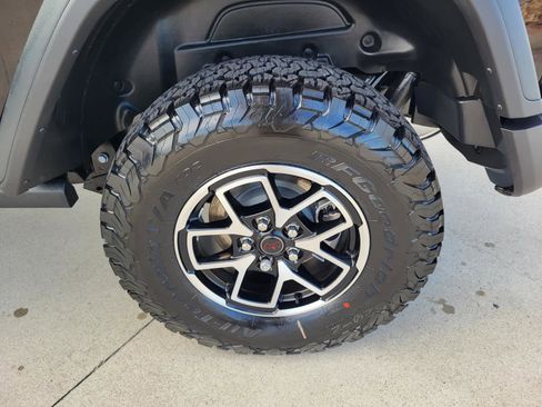 New 2026 Jeep Wrangler Unlimited Rubicon w/ Technology Group AWD/4WD image 20