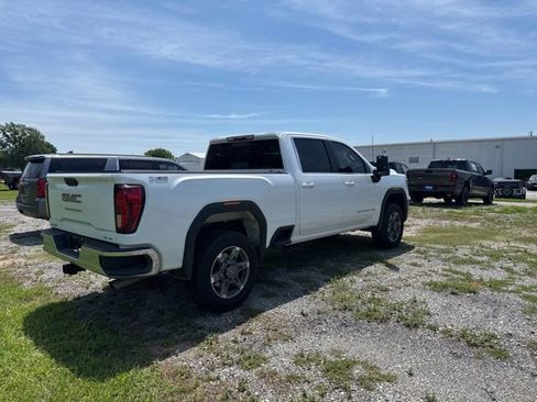 Used 2025 GMC Sierra 2500 SLE w/ SLE Value Package; AWD/4WD image 5