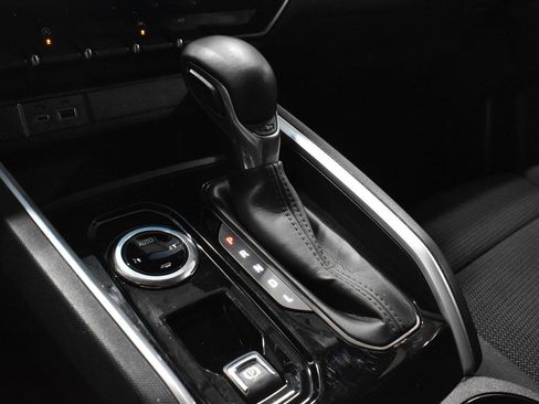 Used 2023 Chevrolet Colorado LT w/ LT Convenience Package II image 21