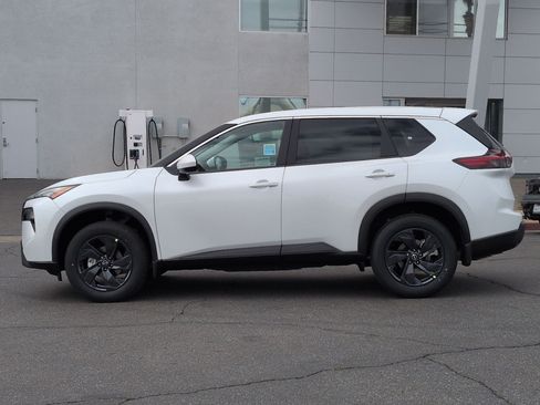 New 2026 Nissan Rogue SV image 3