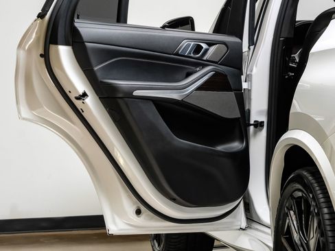 Used 2023 BMW X5 sDrive40i w/ Executive Package image 49