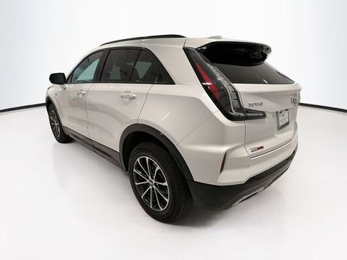 Certified 2025 Cadillac XT4 Sport FWD image 5