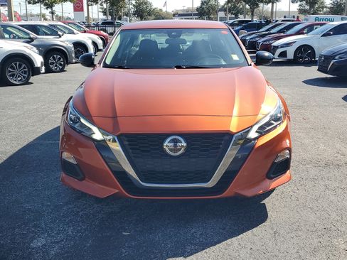 Certified 2022 Nissan Altima 2.5 SR image 2