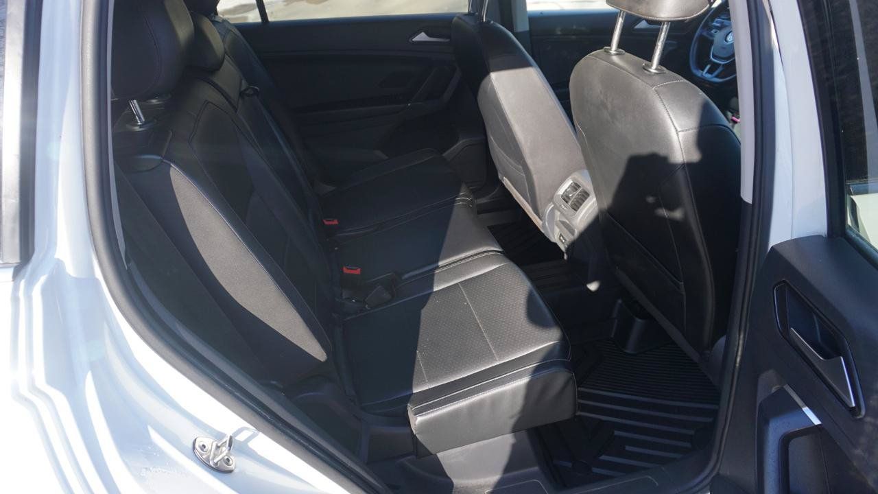 Used 2018 Volkswagen Tiguan SE FWD image 13