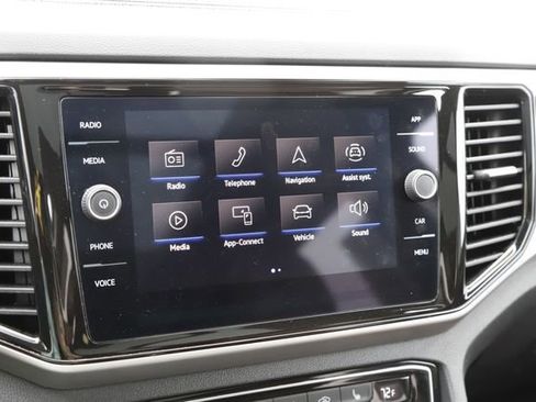 Used 2023 Volkswagen Atlas SE w/ Panoramic Sunroof Package image 27