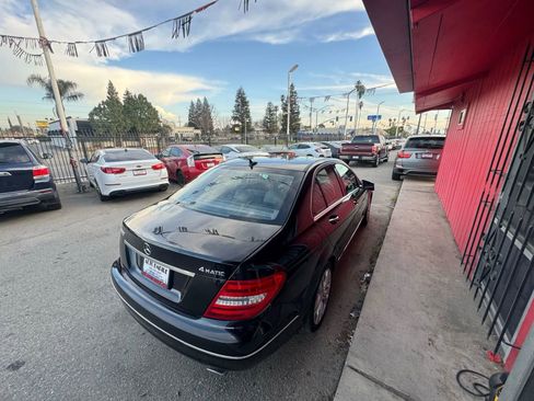 Used 2012 Mercedes-Benz C 300 4MATIC Sedan image 5