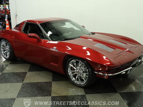 Used 2005 Chevrolet Corvette Coupe w/ Preferred Equipment Group RWD image 14