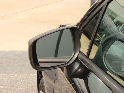 Used 2019 Subaru Impreza 2.0i w/ Eyesight image 17