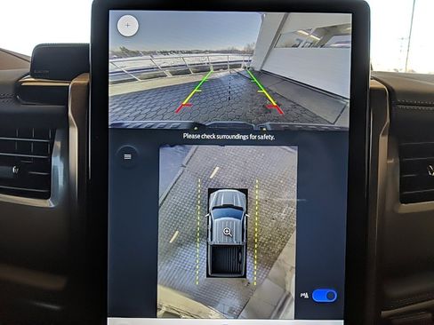 Used 2022 Ford F150 Lightning Lariat image 20