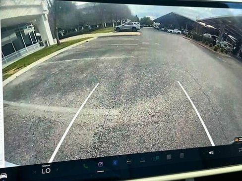 Used 2022 Tesla Model X image 24