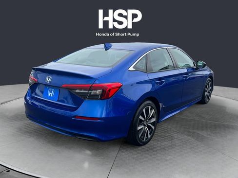 Used 2022 Honda Civic EX image 5