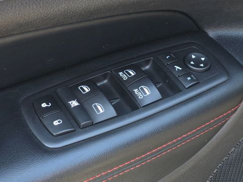 Used 2017 Jeep Grand Cherokee Trailhawk w/ Trailhawk Luxury Group AWD/4WD image 22