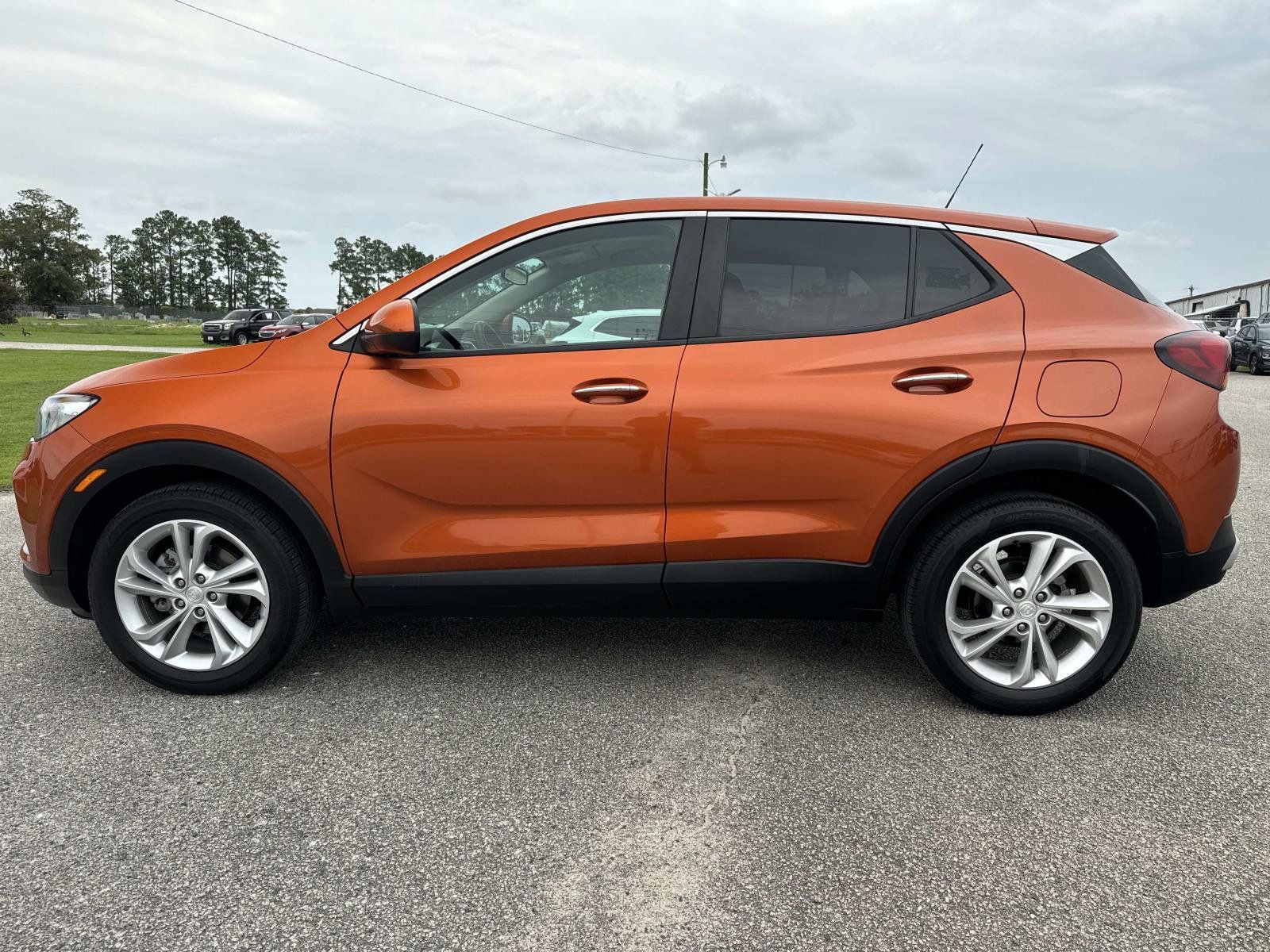 Used 2023 Buick Encore GX Preferred w/ Cold Weather Comfort Package FWD image 7