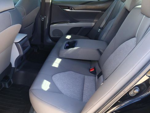 Used 2022 Toyota Camry LE image 19