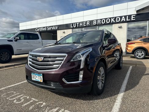 Used 2018 Cadillac XT5 Luxury w/ Driver Awareness Package AWD/4WD image 3