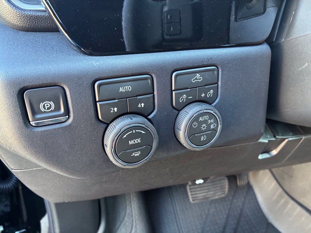 New 2026 Chevrolet Silverado 1500 RST w/ Redline Edition AWD/4WD image 31