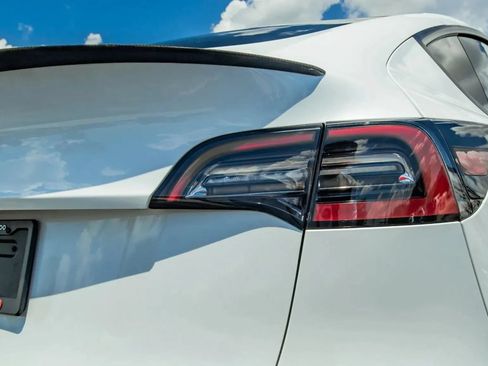 Used 2022 Tesla Model Y Performance AWD/4WD image 40