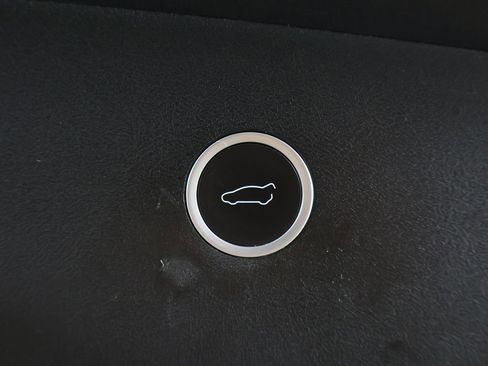 Used 2020 Tesla Model X Long Range image 50