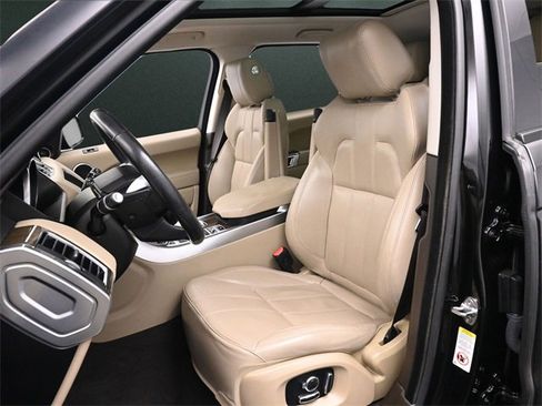Used 2017 Land Rover Range Rover Sport HSE image 12