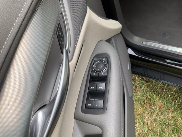 Used 2023 Cadillac XT5 Premium Luxury w/ Technology Package AWD/4WD image 8