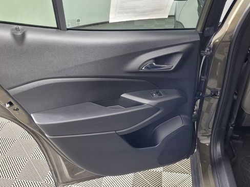 Used 2024 Chevrolet Trax ACTIV w/ Driver Confidence Package image 28