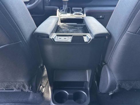 Used 2025 Toyota Sienna XSE FWD image 15