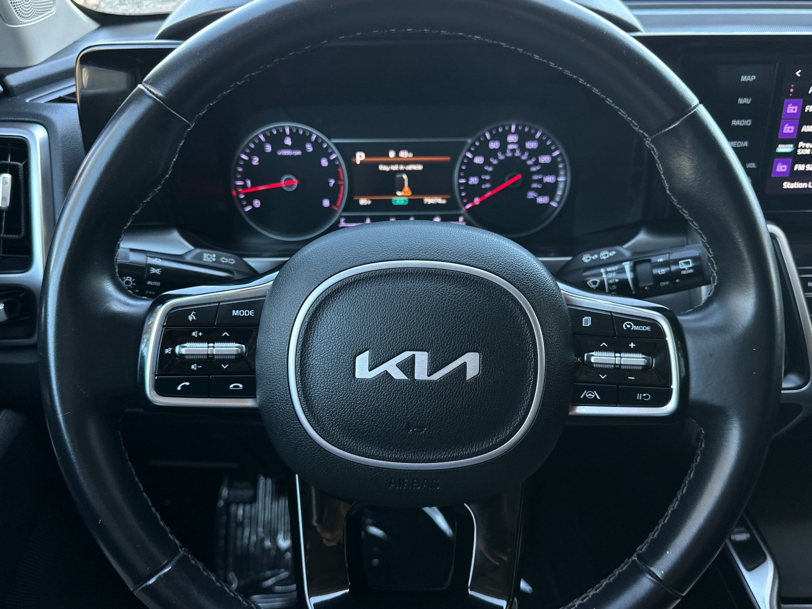 Used 2022 Kia Sorento S w/ Panoramic Sunroof Package FWD image 22