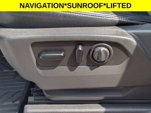 Used 2020 Chevrolet Silverado 1500 RST AWD/4WD image 14