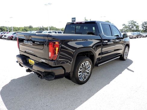 Certified 2024 GMC Sierra 1500 Denali Ultimate AWD/4WD image 5