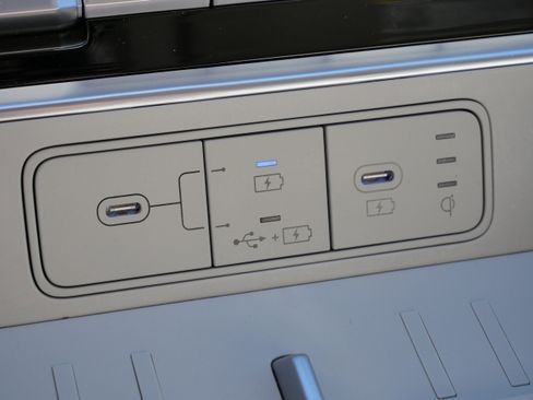 Certified 2025 Hyundai Santa Fe SEL image 28